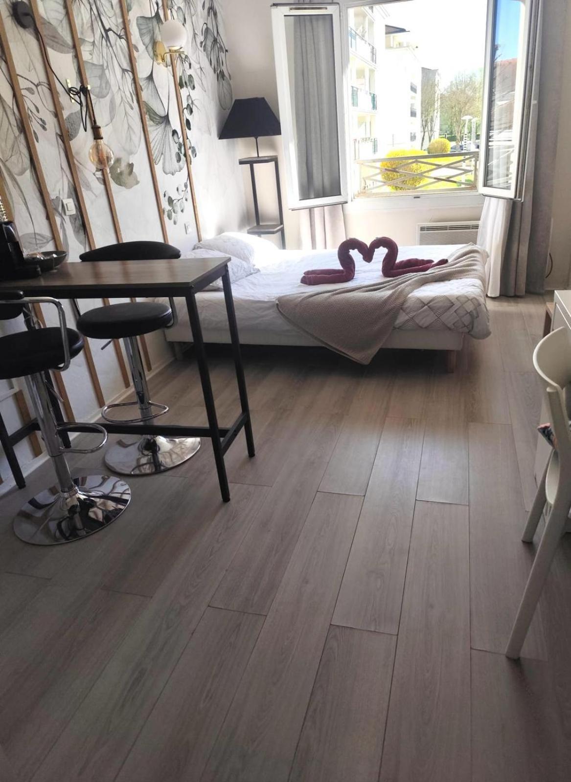 Hsh France Location Disney Land Paris - Suite Nicolas - Appartement De Charme ブシー・サン ・ジョルジュ エクステリア 写真